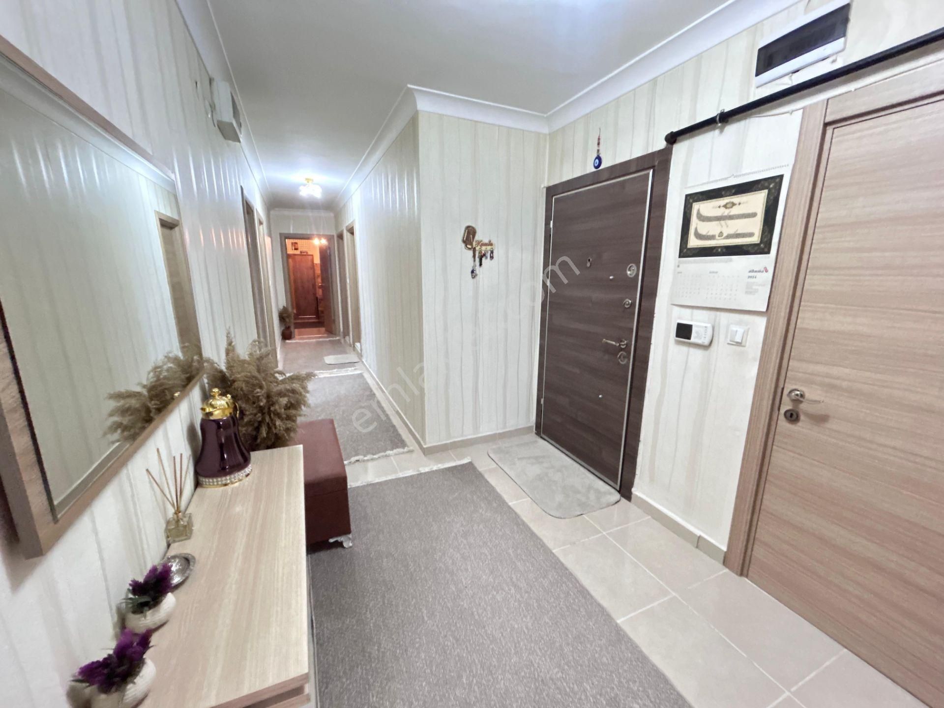 Lider Emlak'tan Güneşevler Merkezde 4+1 Satılık Daire