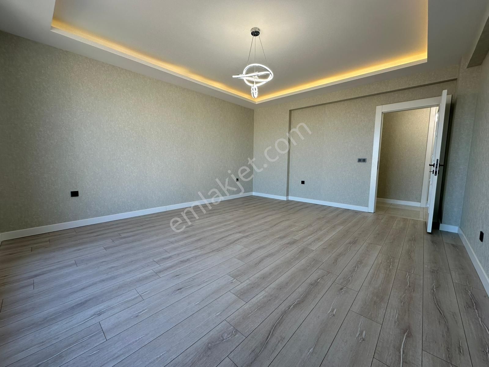 Beyoğlu'ndan Hastane Yanı E.banyolu K.otoparklı Y.ısıtmalı 2+1 - Görsel 7