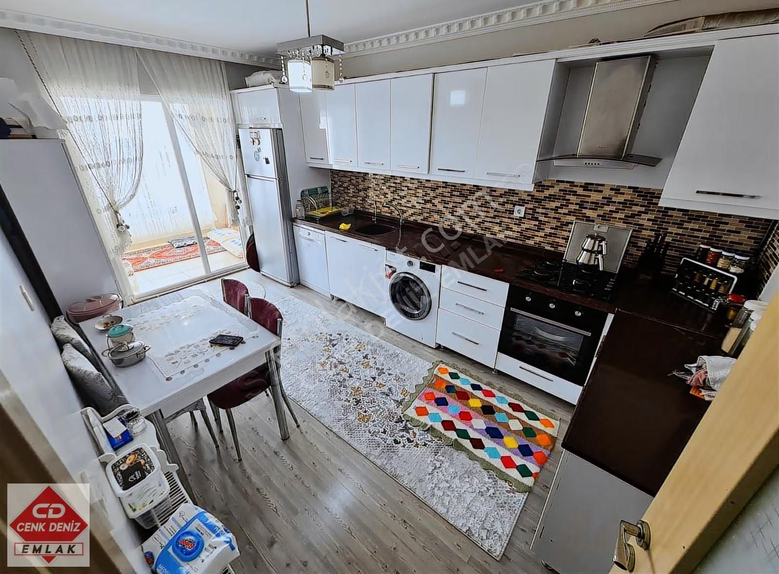 Vadi Karakol Yakını Geniş Mutfaklı Teras Balkonlu 3+1 Arakat