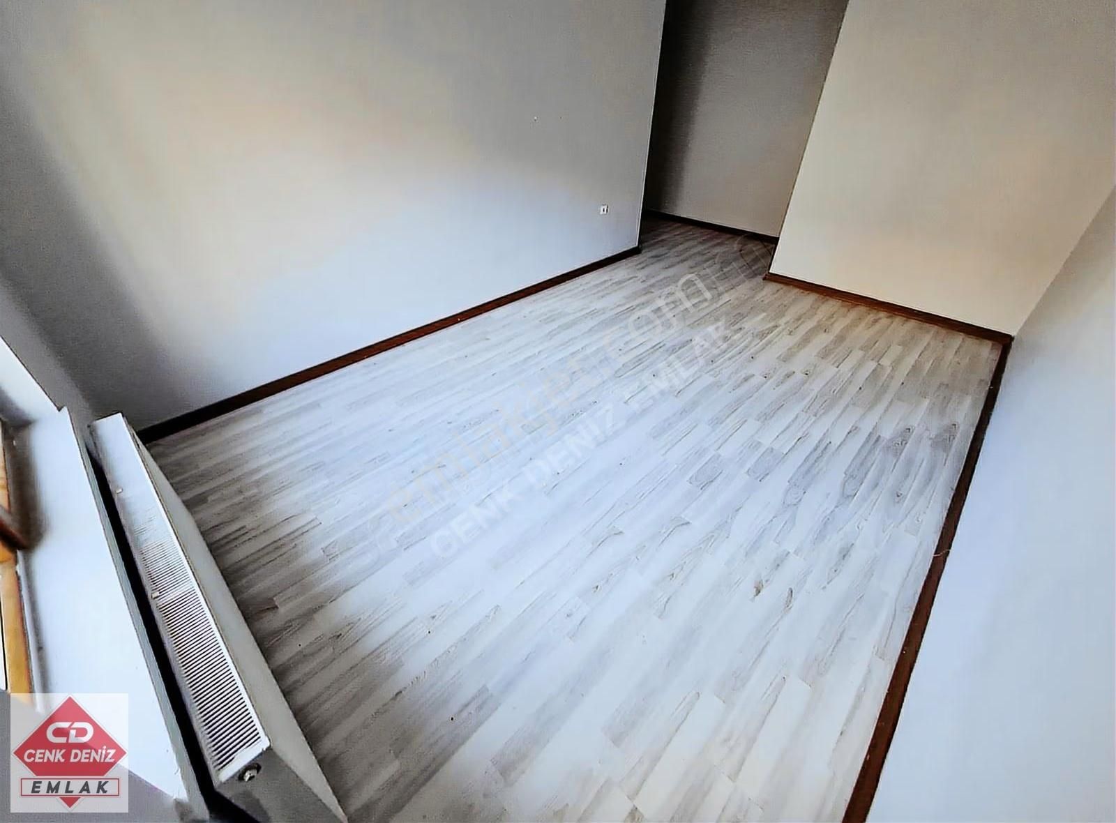 Sancaktepe Göbekte Cadde Üzeri Arakat Ön Cephe 2-banyolu 4+1 - Görsel 32