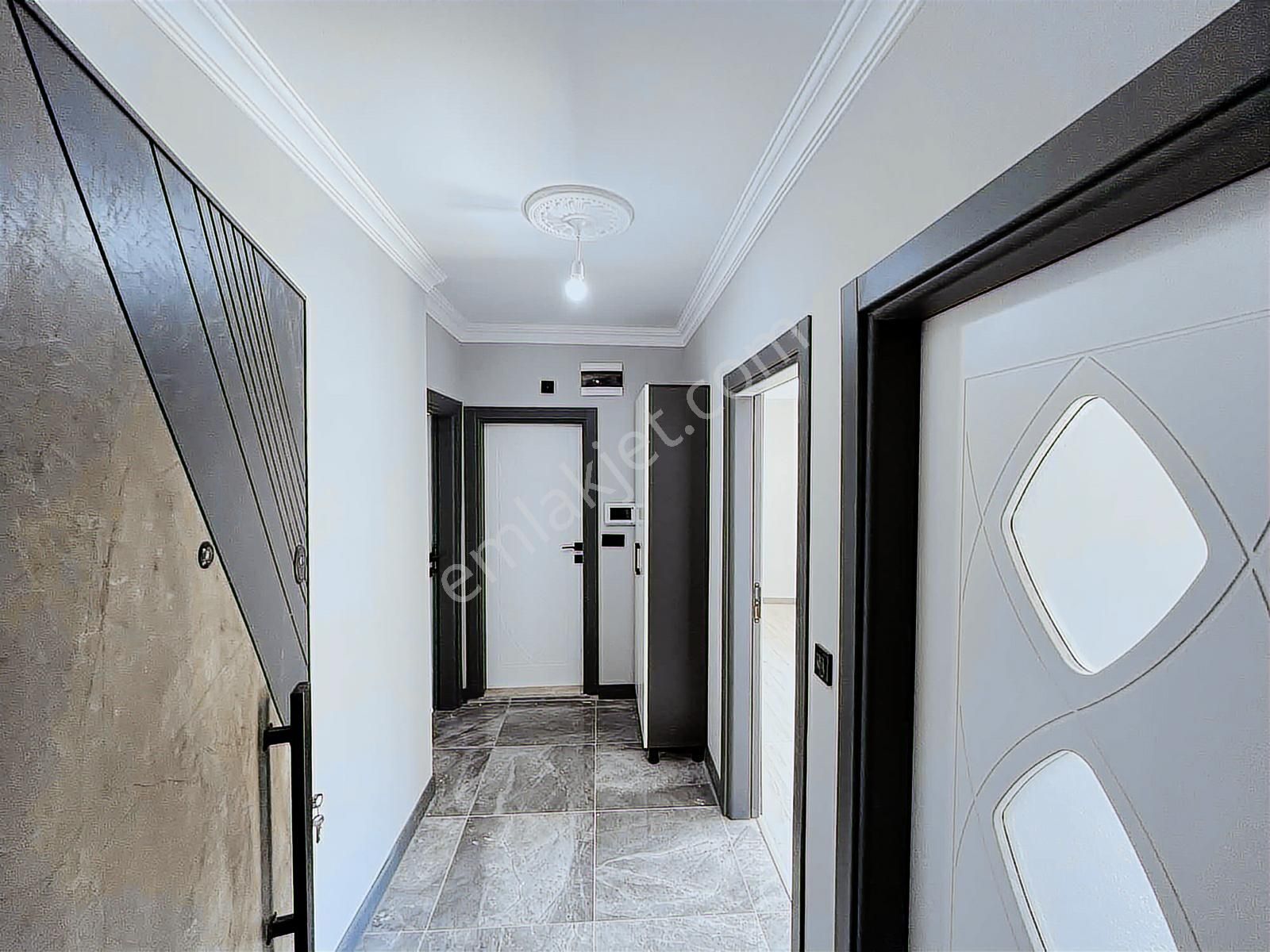 Akdoğanlardan İstasyonda Satılık İskanlı Lüx Ön Cephe 1+1 Daire - Görsel 8