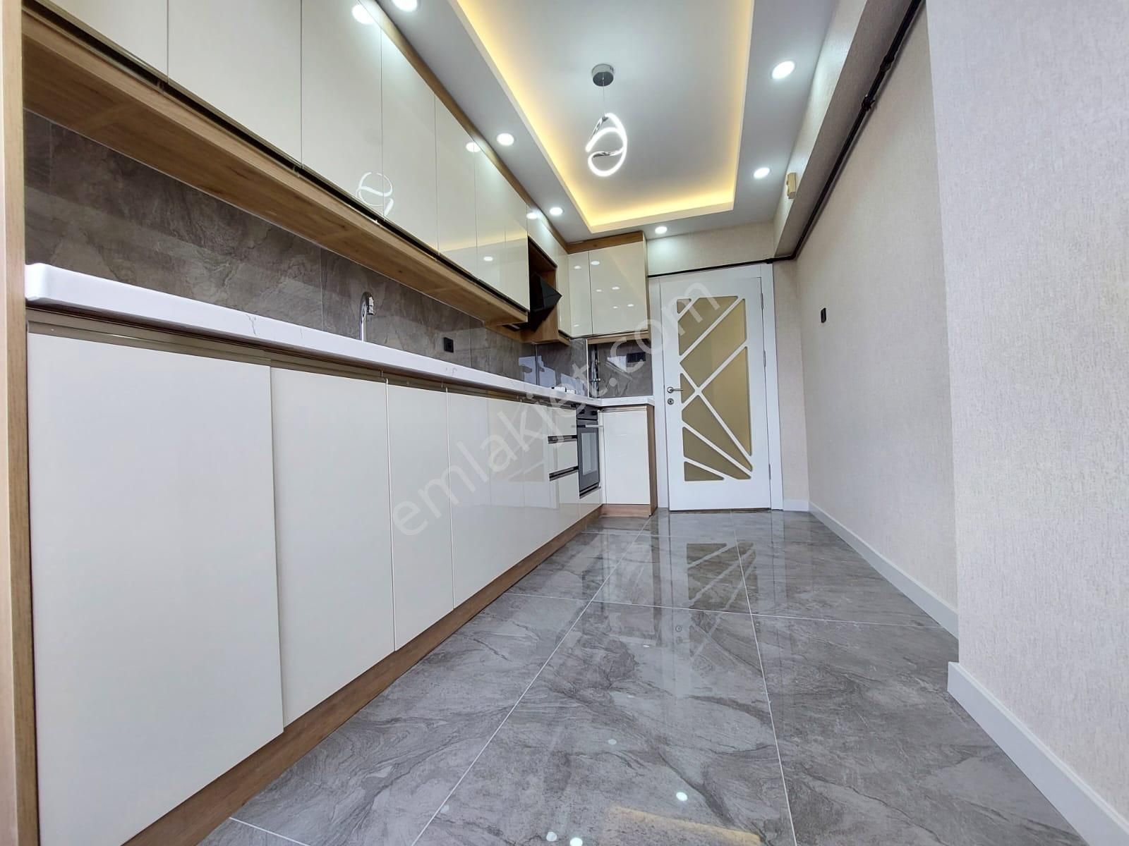 Süvari Mah Ahi Mesut Bulvar Yakını Satılık 3+1 Kat Ta Ful Yapılı Daire - Görsel 2