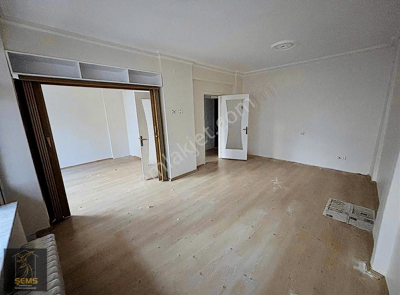 Nalçacıda Numune Karşısı Cadde Üstü Arakat Daire