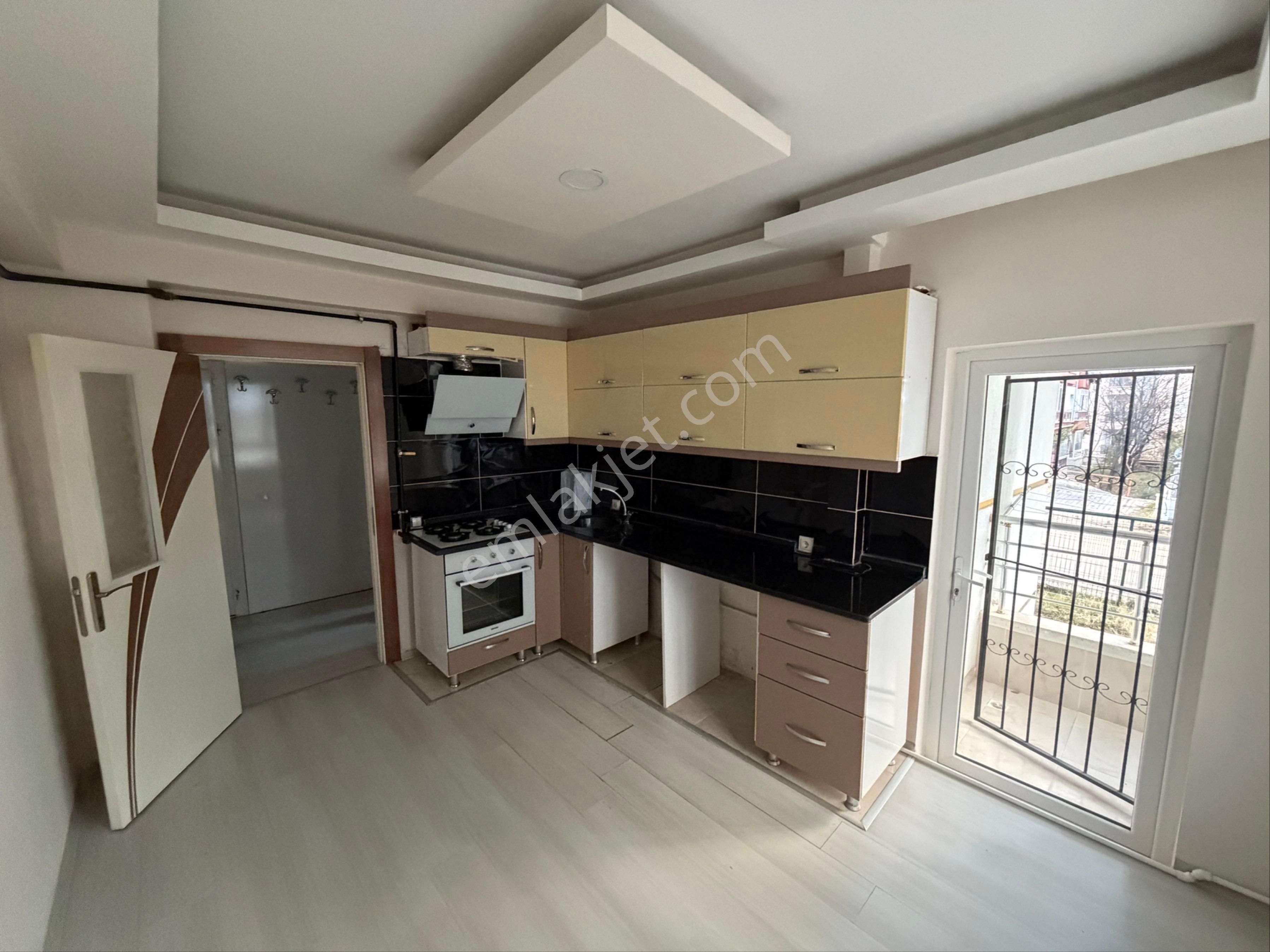 Keçiören Bağlum Da Satılık 3+1 Ebeveyn Banyolu