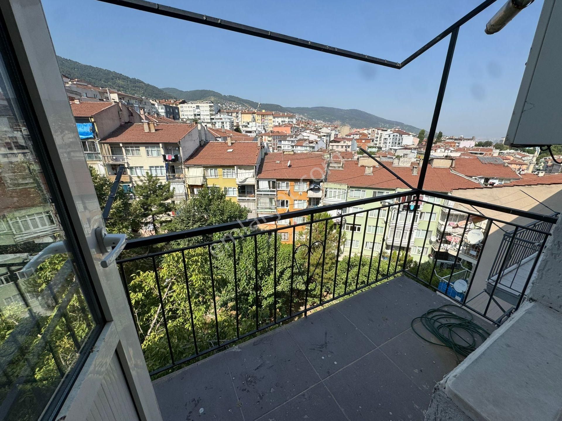 Bursa Yildirimda Sehir Manzarali 2+1 4 Kat Gunesli Aile Evi