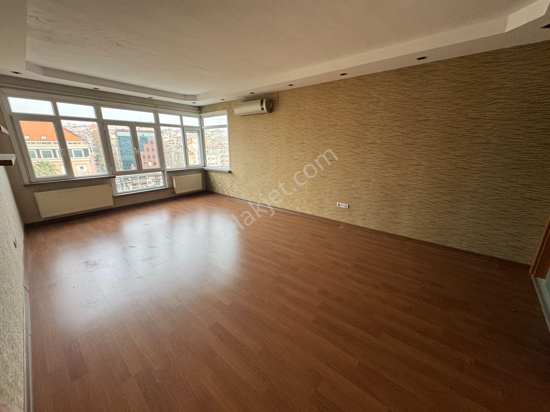 Turyap' Tan Vatan Caddesi Hıstorıa Avm Karşısında Asansörlü Binada 4+2 Dubleks Kiralık Daire