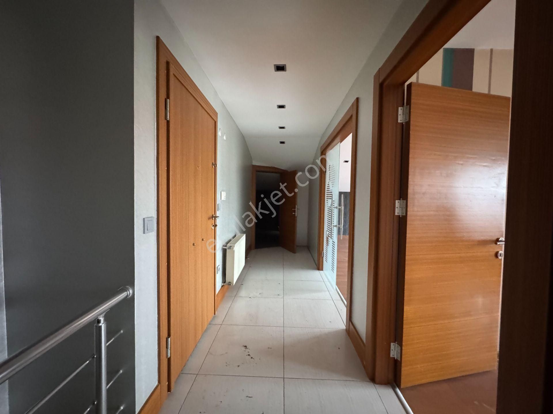 Turyap' Tan Vatan Caddesi Hıstorıa Avm Karşısında Asansörlü Binada 4+2 Dubleks Kiralık Daire - Görsel 26