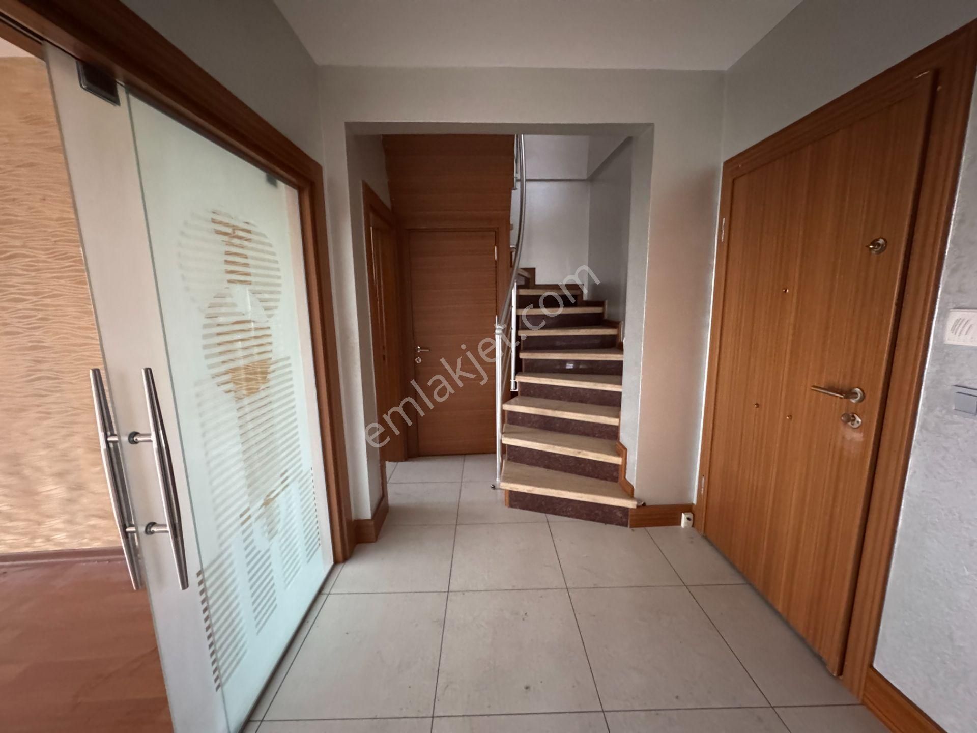 Turyap' Tan Vatan Caddesi Hıstorıa Avm Karşısında Asansörlü Binada 4+2 Dubleks Kiralık Daire - Görsel 6