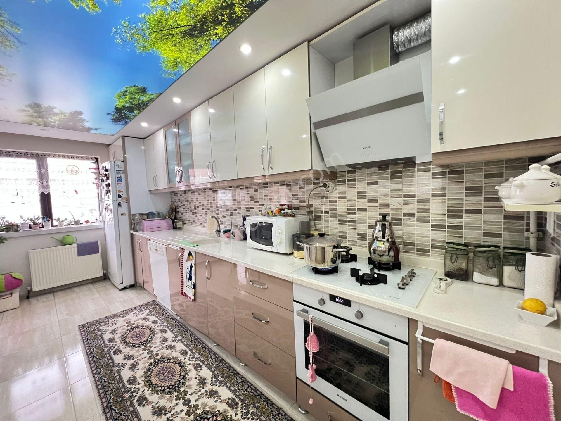 İncirli Lisesi Yanında 6+1 Lüks Dubleks! Asansörlü, Merkezi Konum - Görsel 2