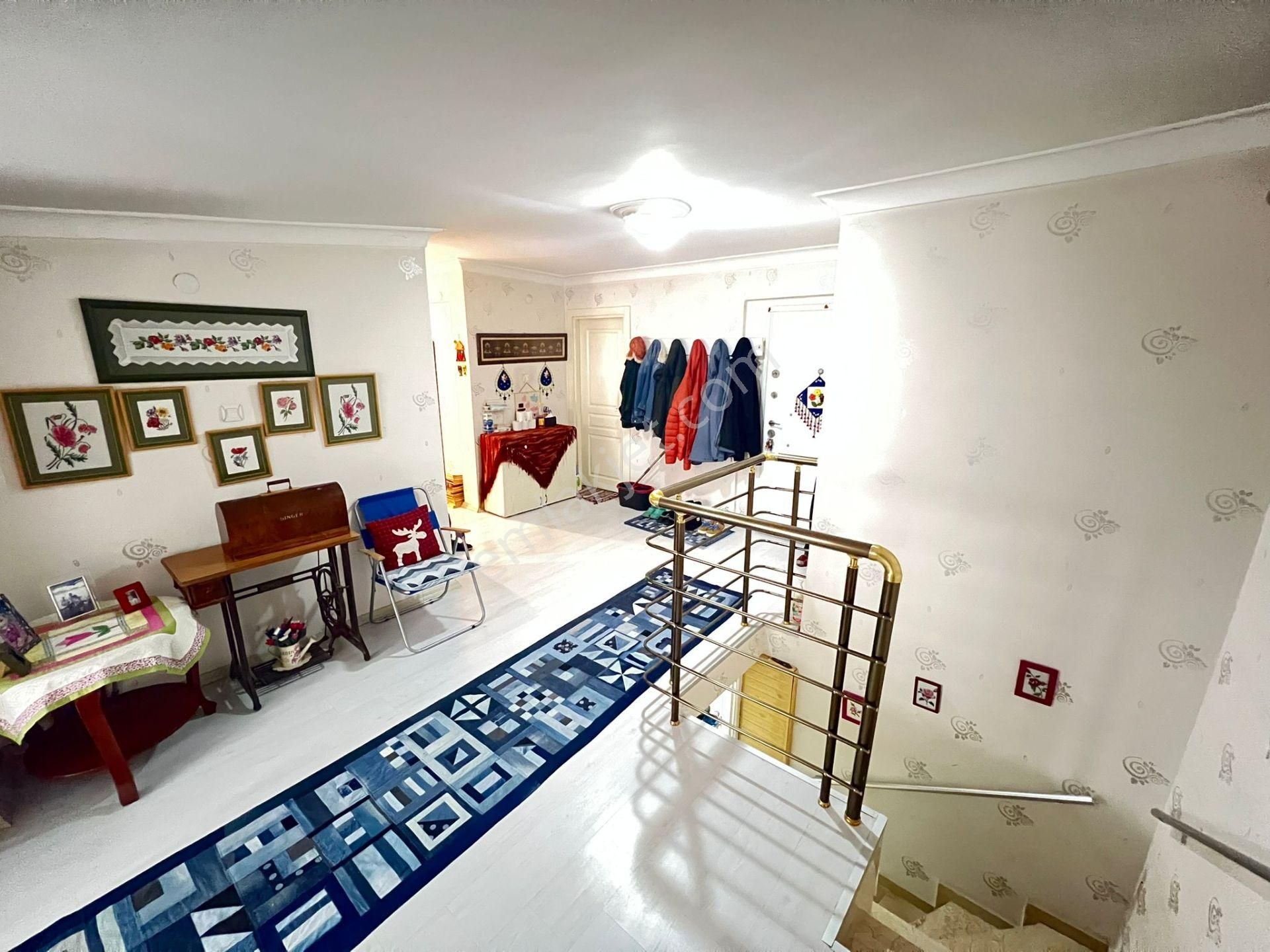 İncirli Lisesi Yanında 6+1 Lüks Dubleks! Asansörlü, Merkezi Konum - Görsel 18