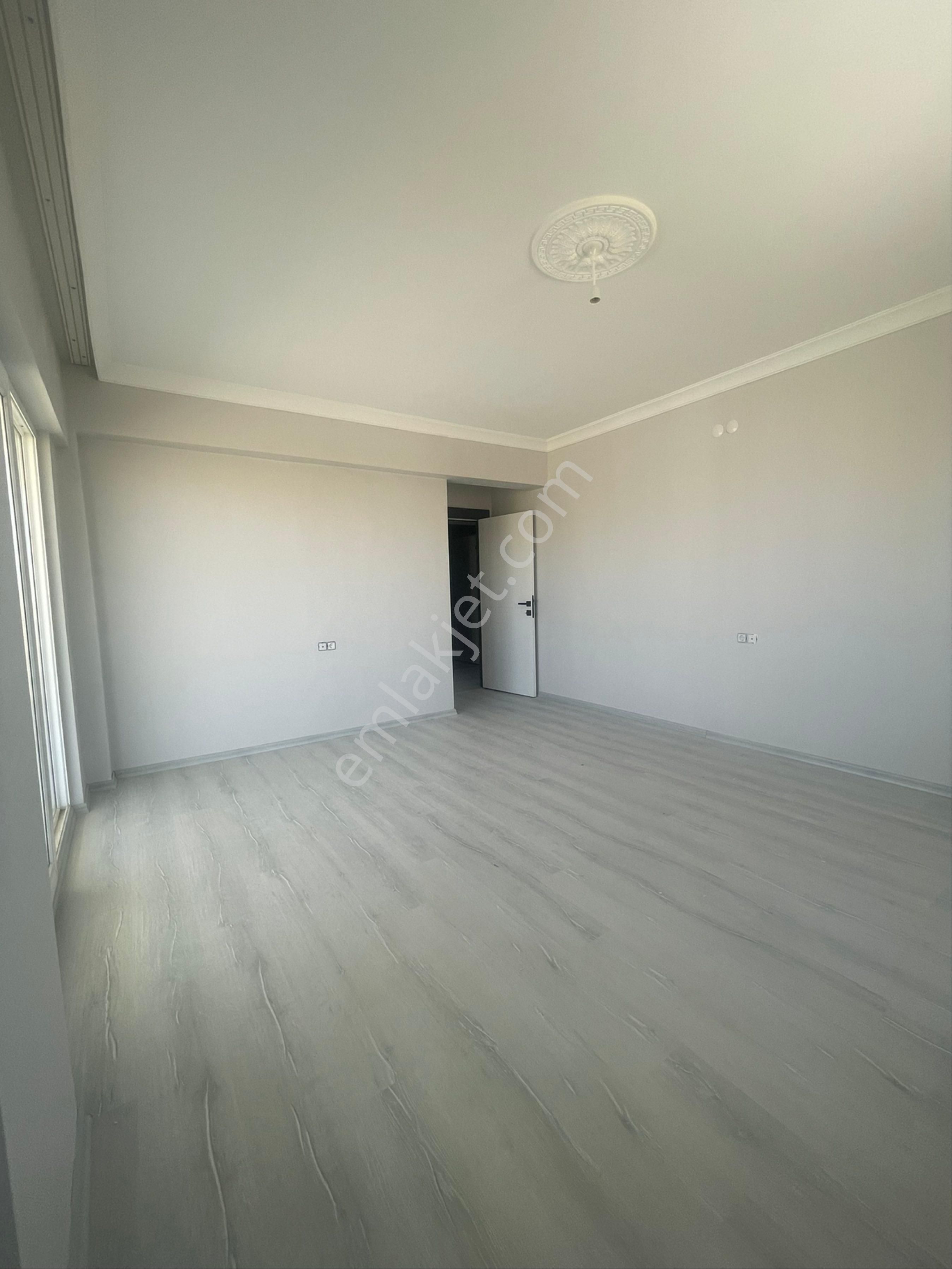 Sabihinden İskanı Alınmış Oturuma Hazır Fırsat Daire - Görsel 7