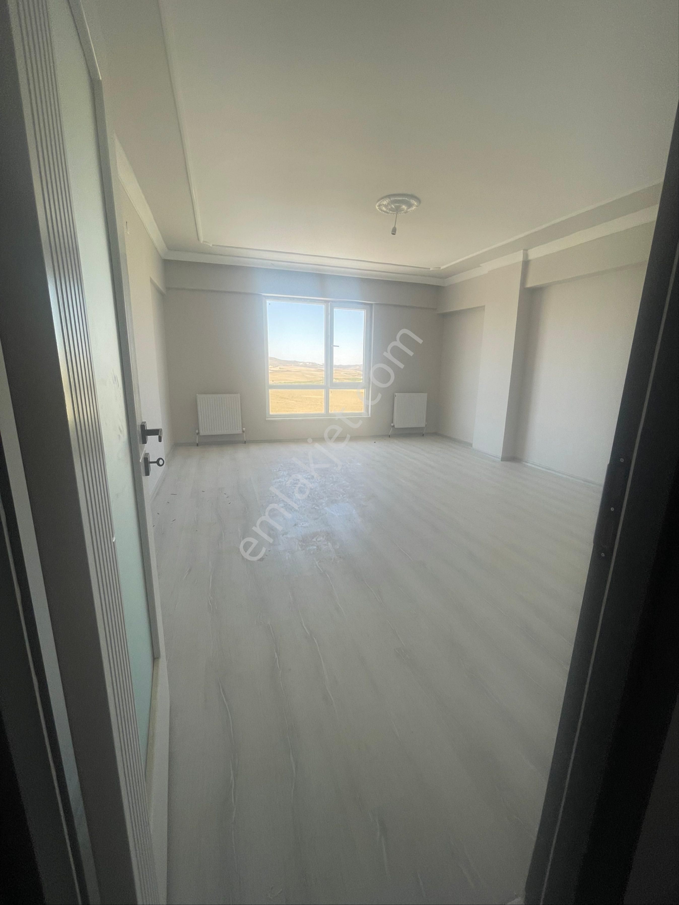 Sabihinden İskanı Alınmış Oturuma Hazır Fırsat Daire - Görsel 8