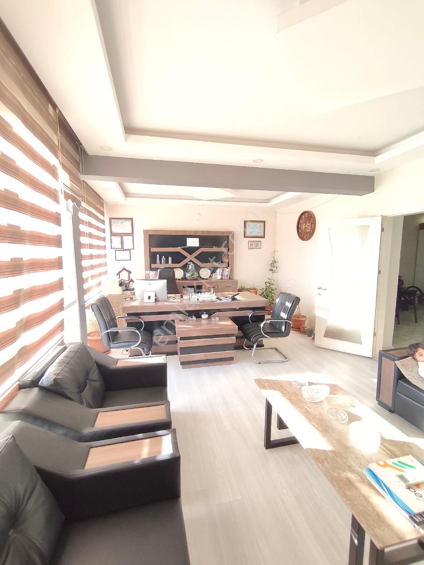 Urfa Merkezde Bakımlı Masrafsız Satılık Büro Ofis