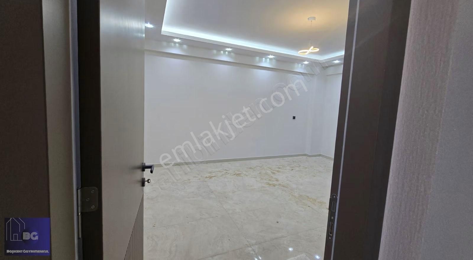 Başkentten Naz Bayrak Karşısı 3+1 140 M2. Kredi Oranı 1.87 - Görsel 22