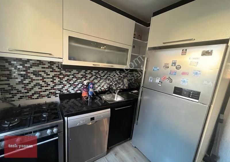 Nişantaşı Meşrutiyet Genç Binada Full Eşyalı 2+1 Daire - Görsel 23