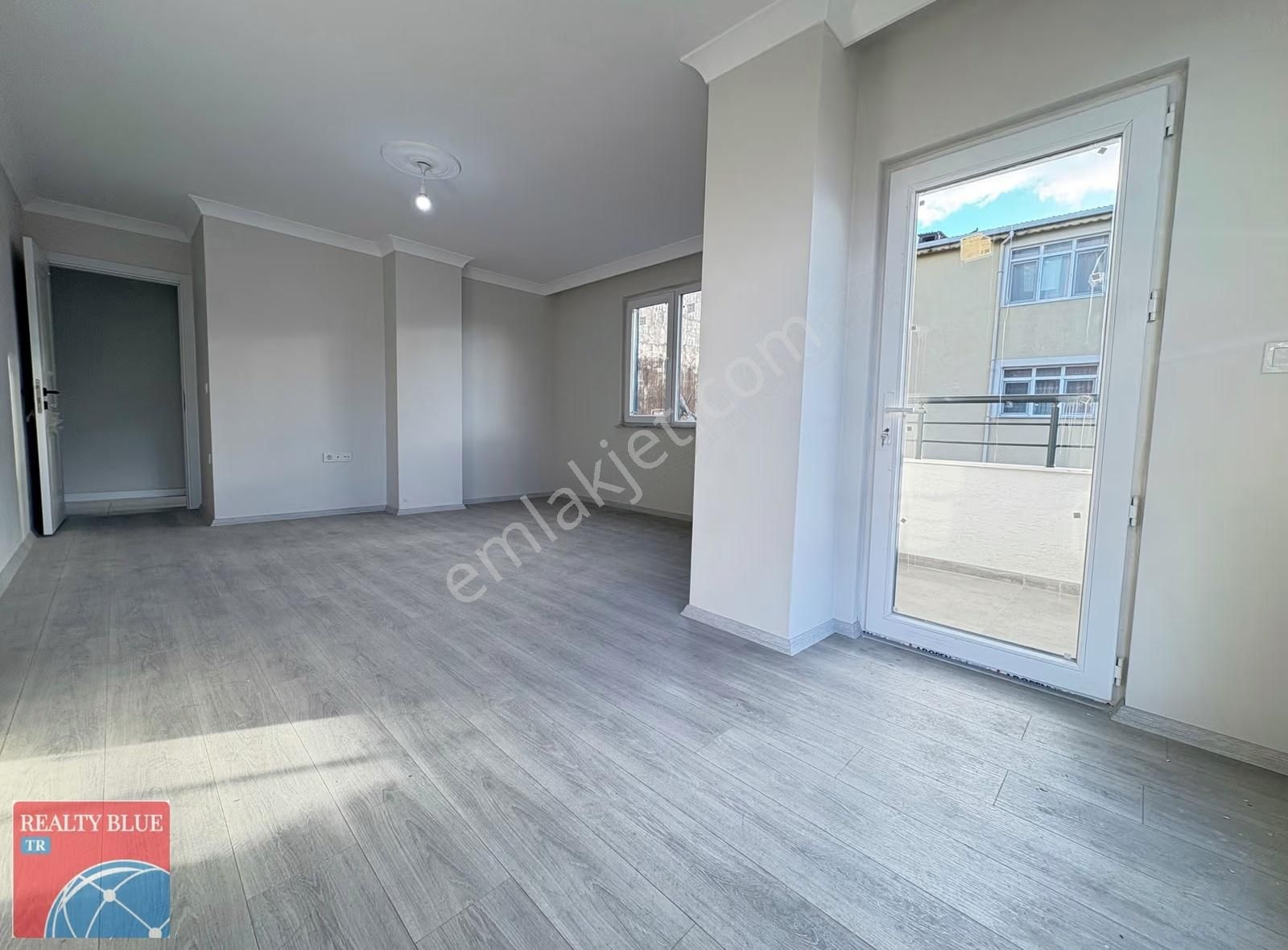 Sultanbeyli Adil Mah Bosna Bulvarında 2+1 Satılık Daire