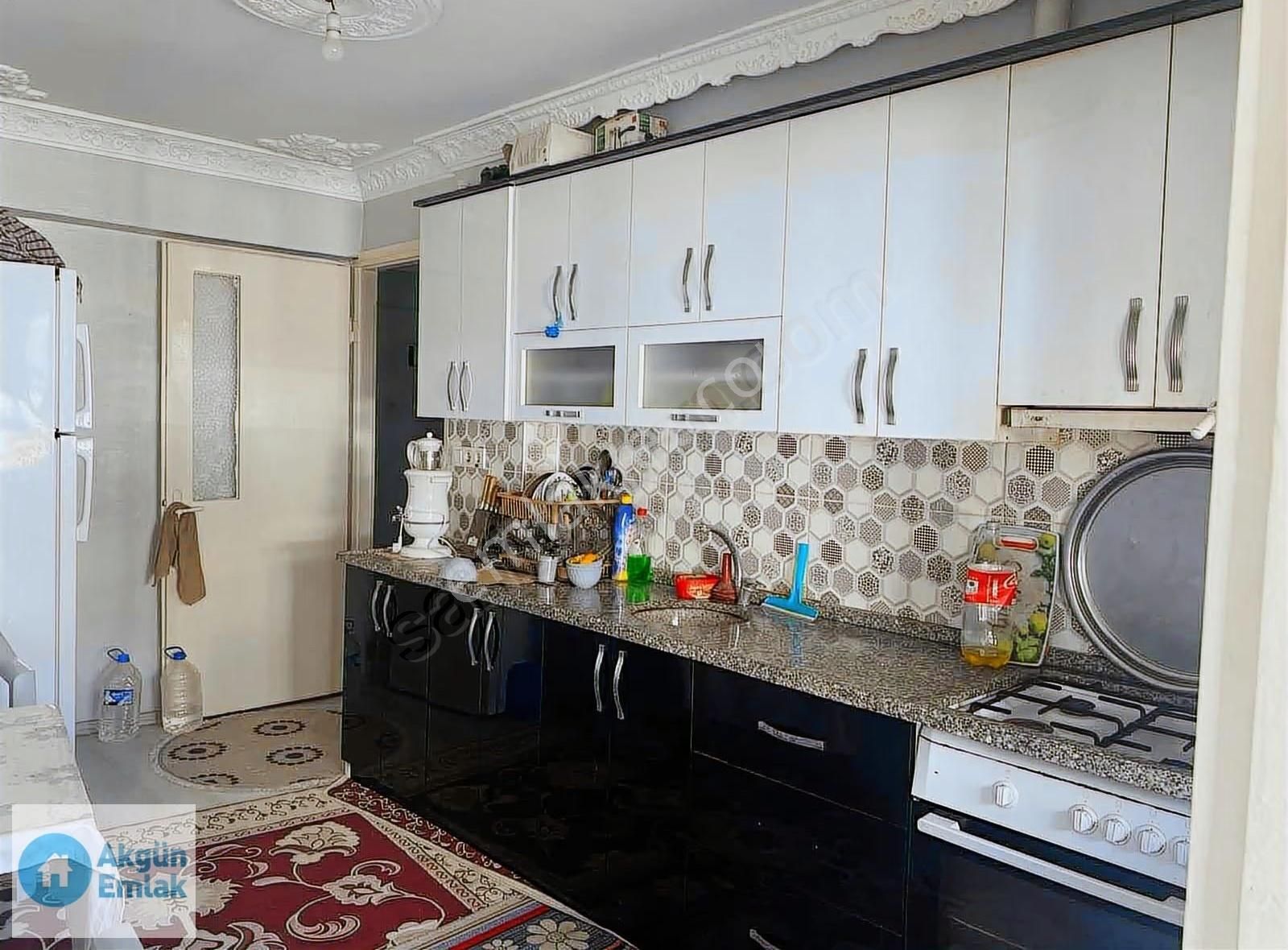 Kethüda Mahallesinde 90 M2 2+1 Arakat Daire - Görsel 8