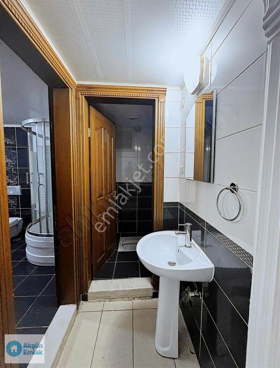 Hürriyet Mah. Hilaliye Caddesi Yakını 3+1 160 M2 Zemin Kat - Görsel 2