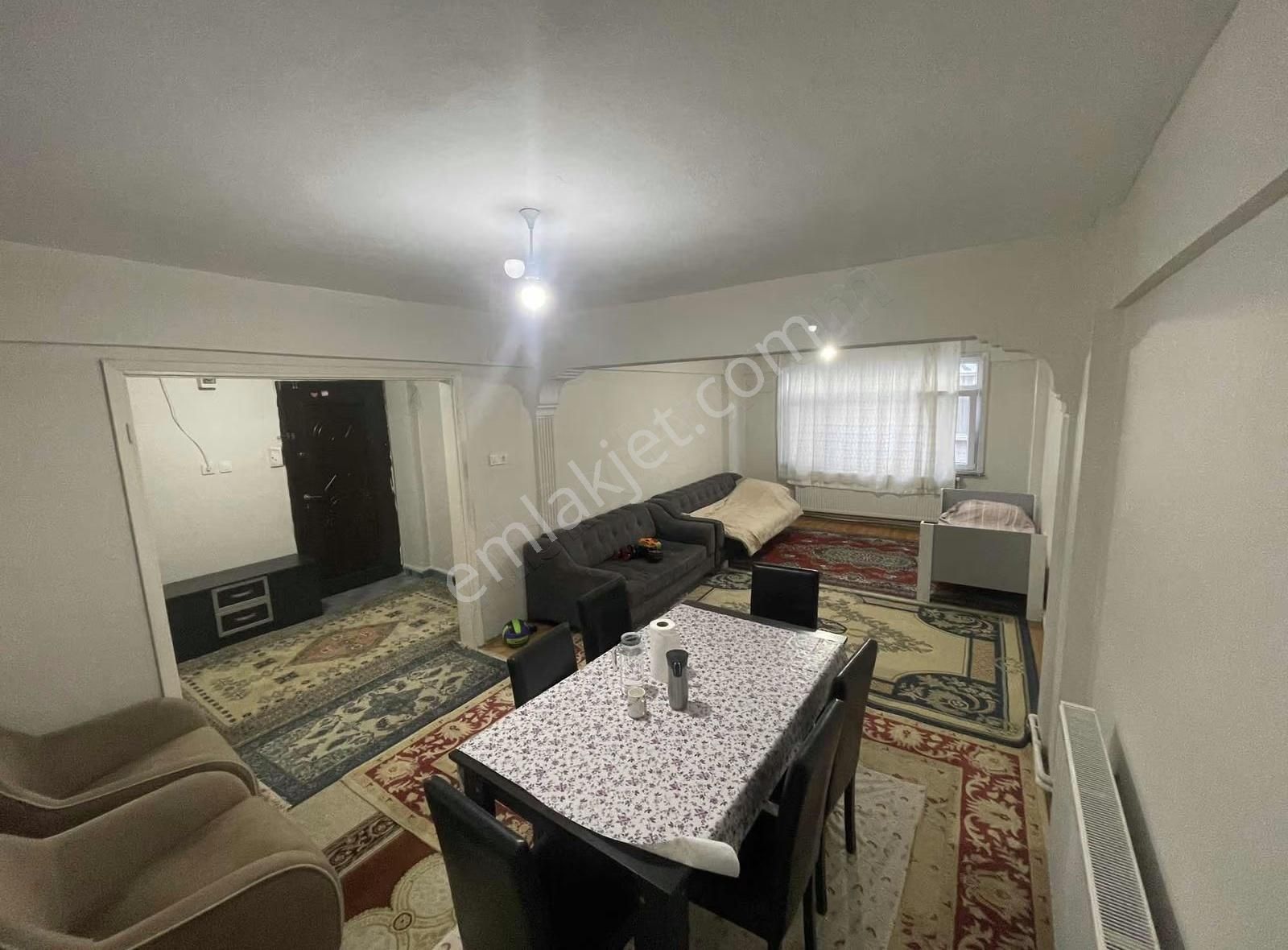 Bayrampaşa Terazidere'de 105 M2 Krediye Uygun Satılık 2+1 Daire!
