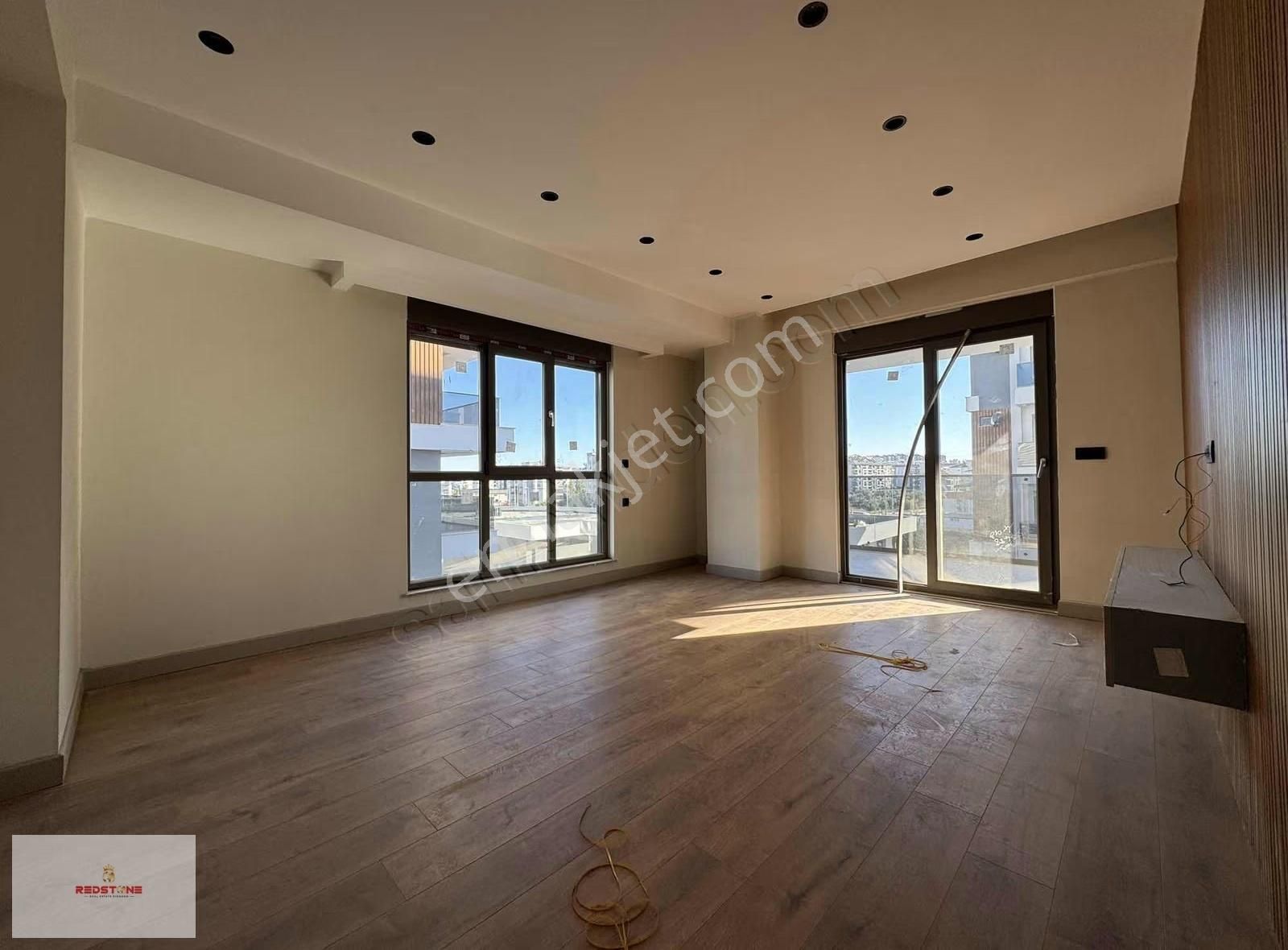 Aydoğmuşta Cadde Üzeri Havuzlu Sitede Sıfır Kiralık 3+1 Daire!!! - Görsel 6