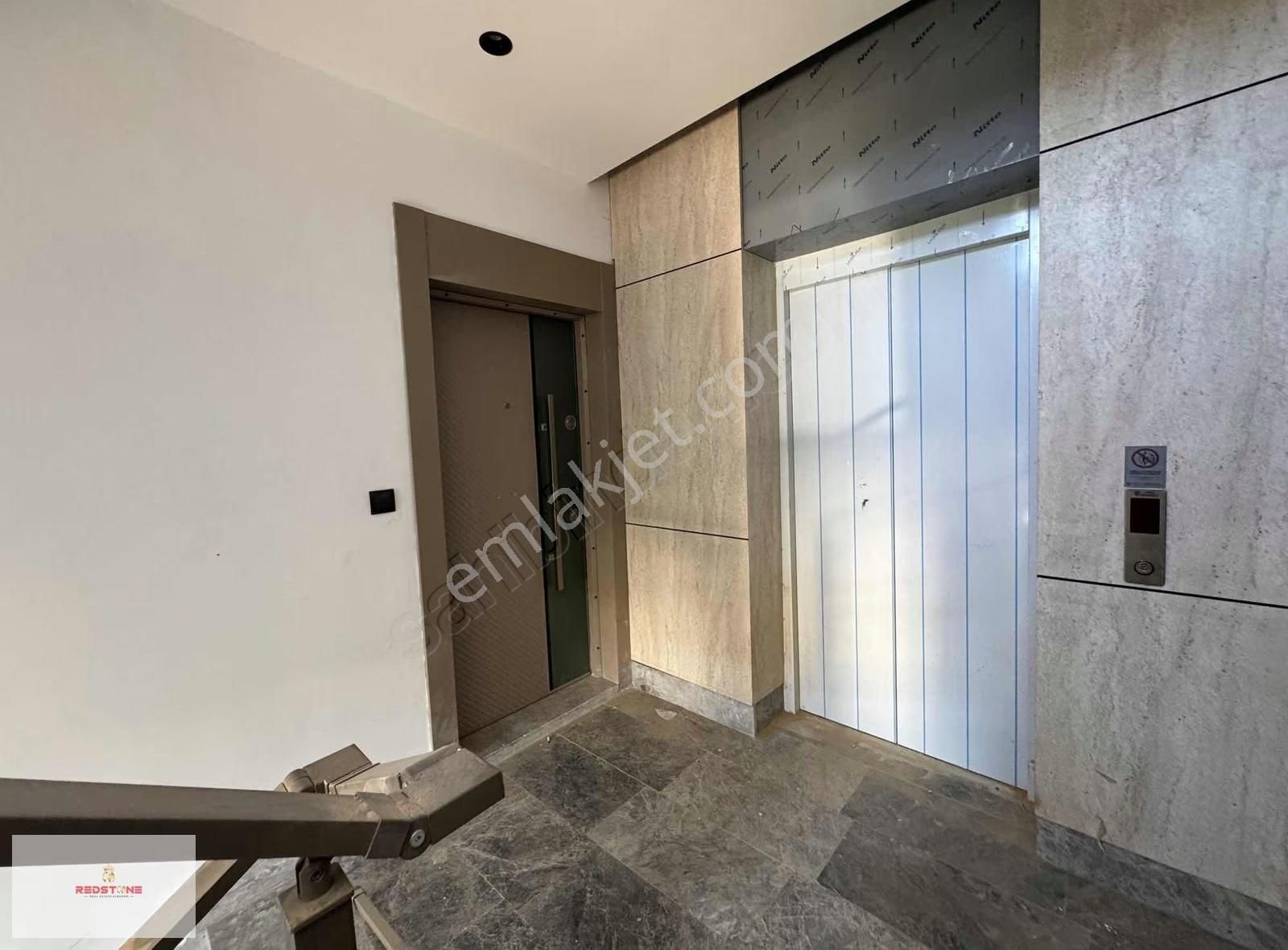 Aydoğmuşta Cadde Üzeri Havuzlu Sitede Sıfır Kiralık 3+1 Daire!!! - Görsel 3