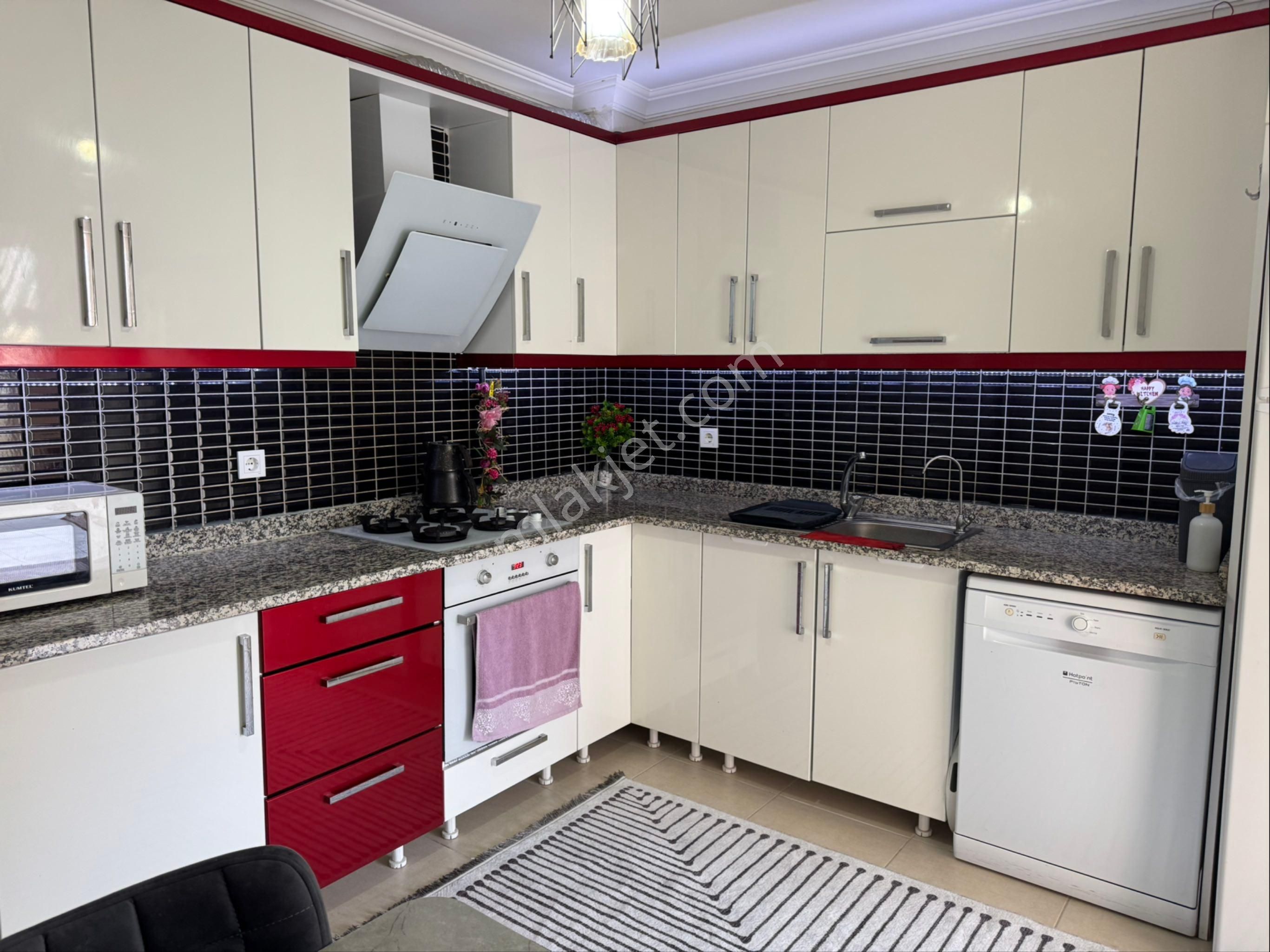 Satılık 3+1 Kapalı Mutfak Ayrıca 70 M2 Teraslı Dairemiz - Görsel 8