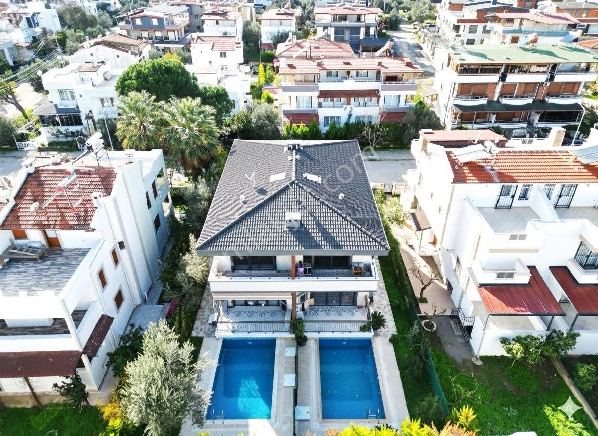 💎güre'de Aygülden💎denize Çok Yakın 350 Mt Havuzlu Ön Cephe Ayrı Mutfak 2 Yaşında 3+1 Satılık Villa - Görsel 2
