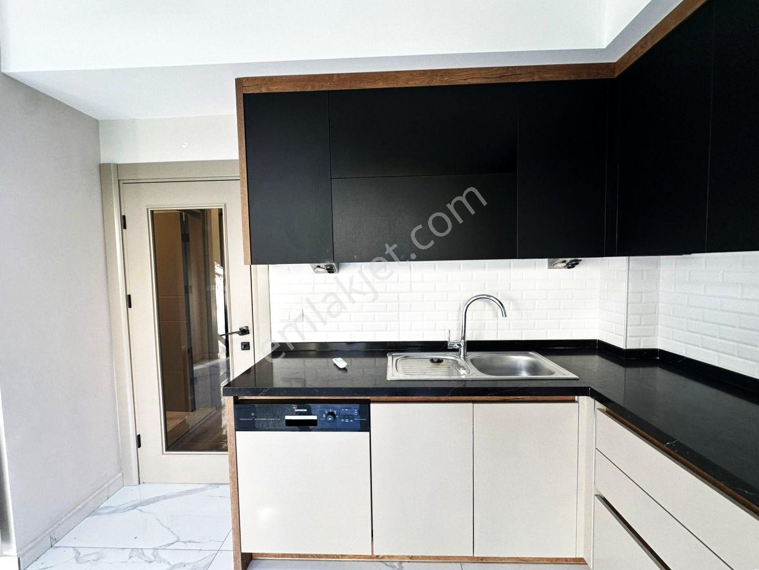 💎güre'de Aygülden💎denize Çok Yakın 350 Mt Havuzlu Ön Cephe Ayrı Mutfak 2 Yaşında 3+1 Satılık Villa - Görsel 6