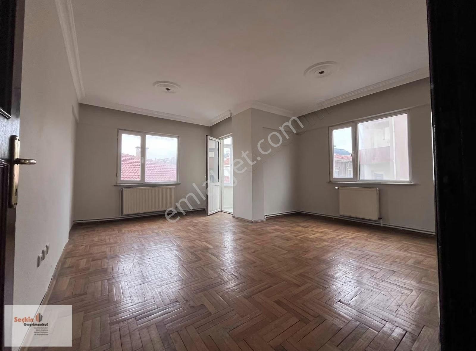 Maltepe Zümrütevlerde Öz İş Sitesi Site İçerisinde 3+1 120 M2 - Görsel 5