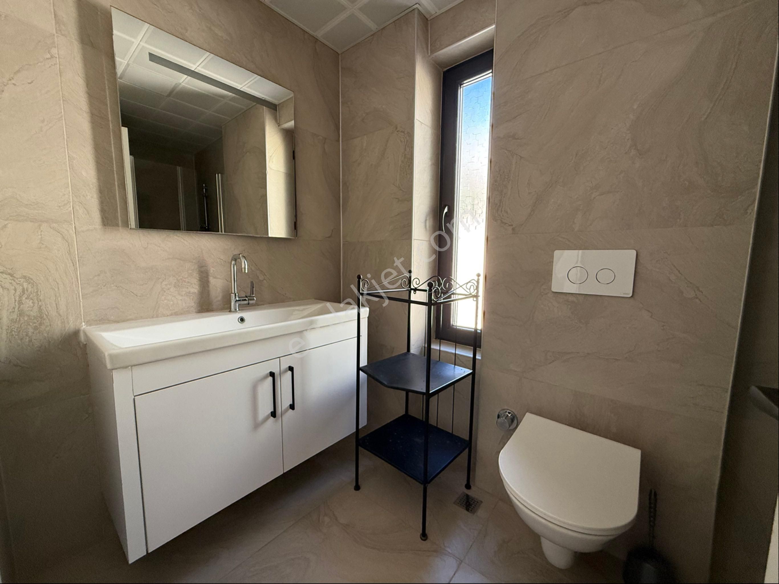 İris Adabükü Sitesi’nde Deniz Ve Orman Manzarali 2+1 Üst Kat Daire - Görsel 31