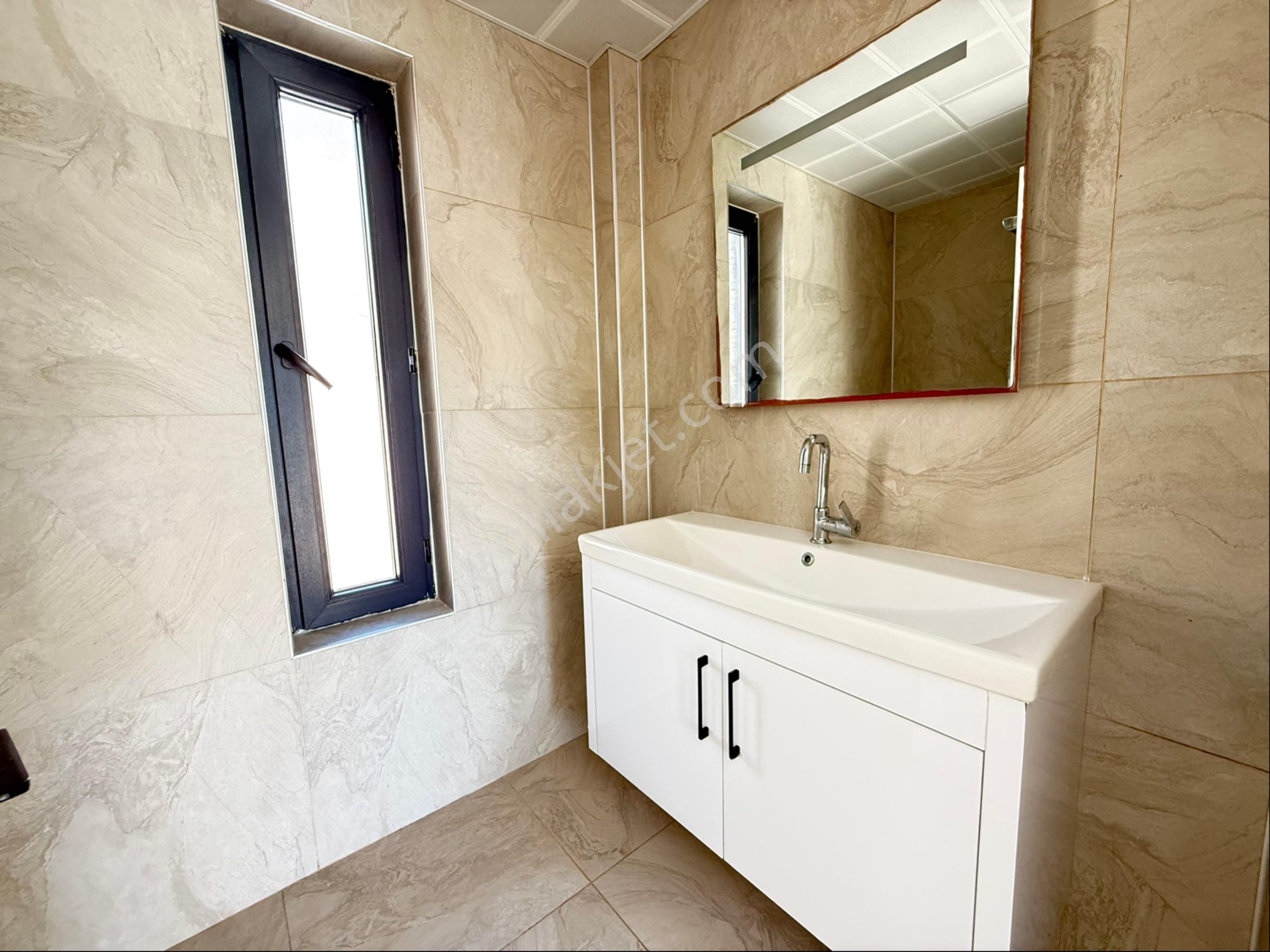 İris Adabükü Sitesi’nde Deniz Ve Orman Manzarali 2+1 Üst Kat Daire - Görsel 5