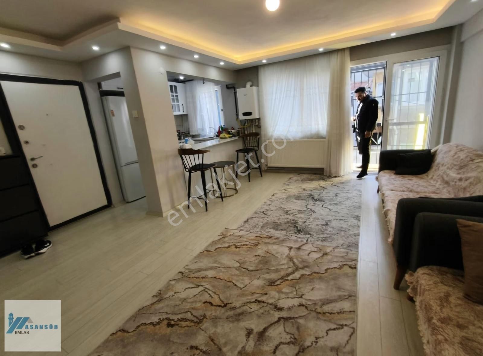 Tarihi Asansör De Satılık 2+1 Bahçeli Full Yapılı Kupon Daire - Görsel 33