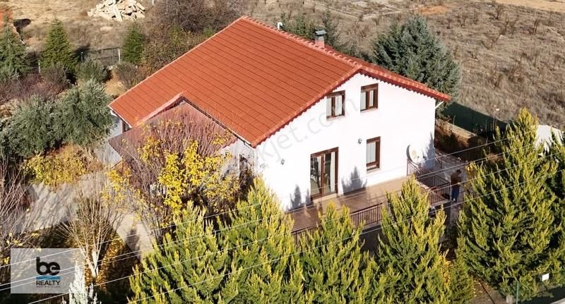 Korkuteli Bozovada Satılık Büyük Bahçeli Villa