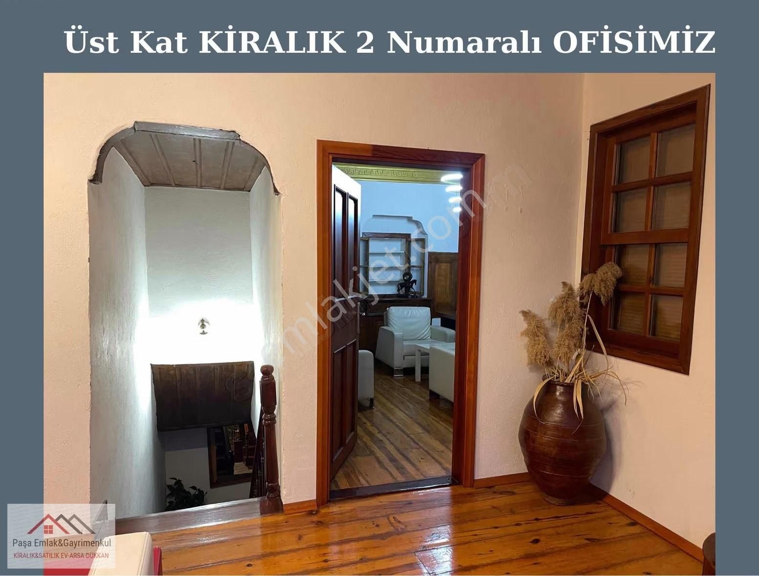 Tarihi Konak İçerisinde Kiralık Ofisler - Görsel 11