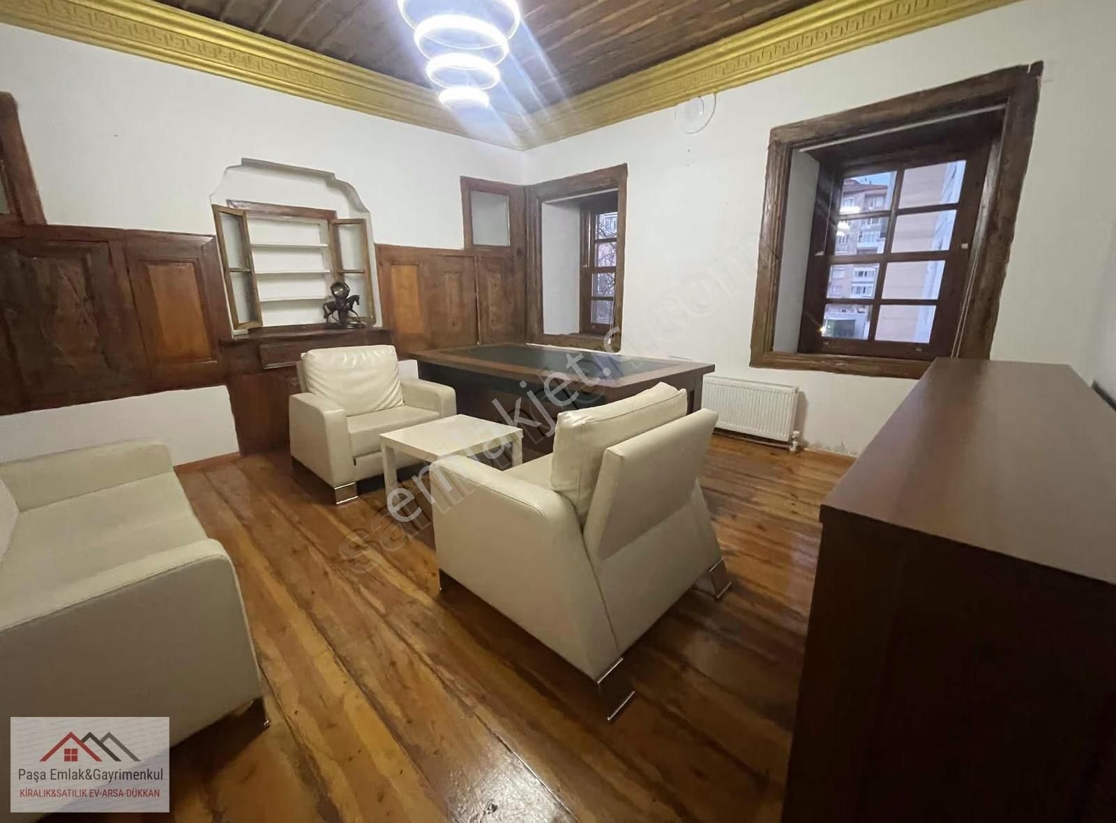 Tarihi Konak İçerisinde Kiralık Ofisler - Görsel 7