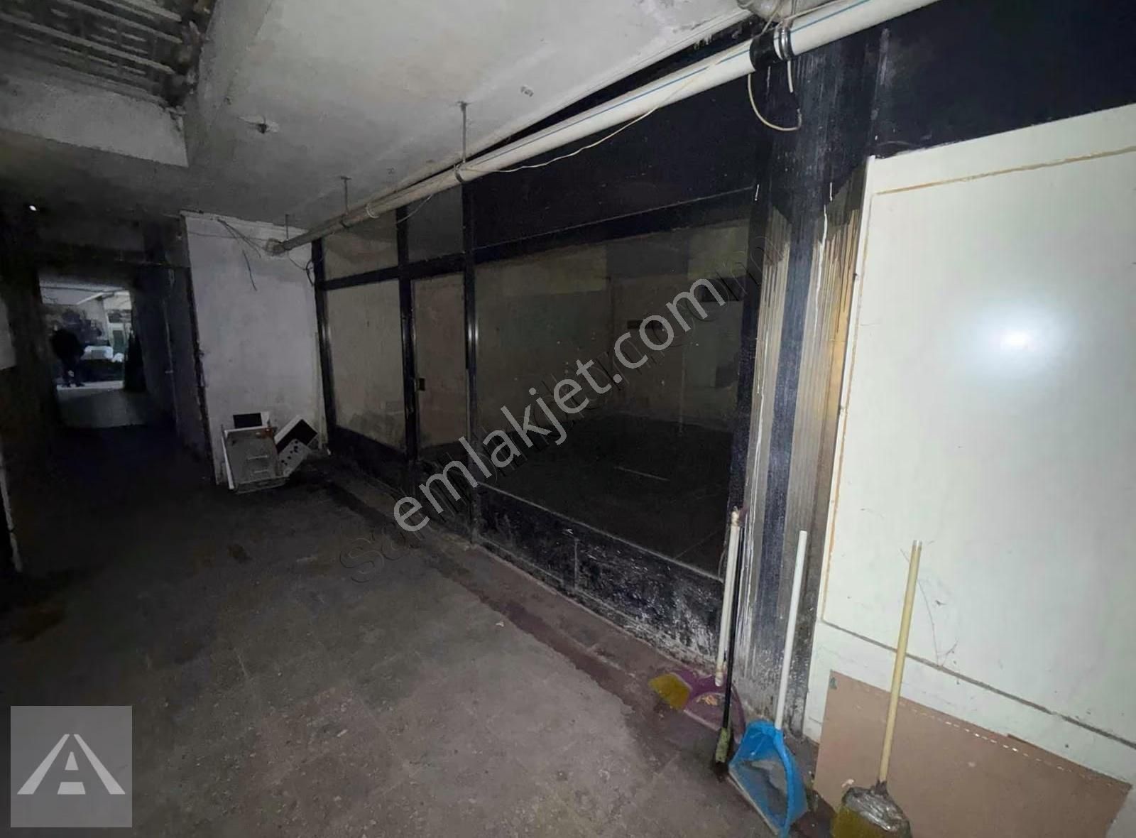 Maltepe Atatürk Caddesinde Pasaj İçinde Kiralık Dükkan - Görsel 4