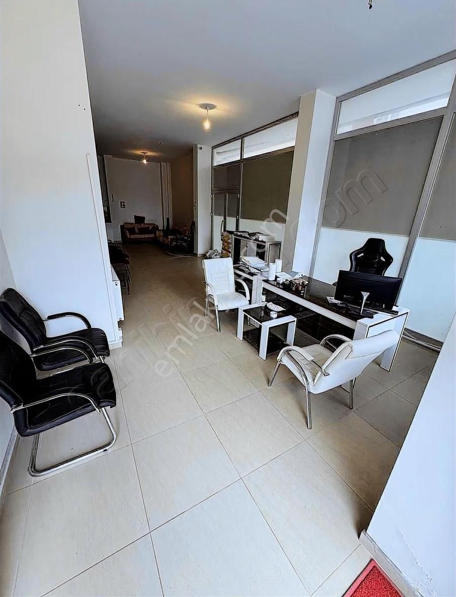 Sarıgazi Metro Yakını 135m² Köşe Dükkan Boş Ve Hemen Teslim - Görsel 30