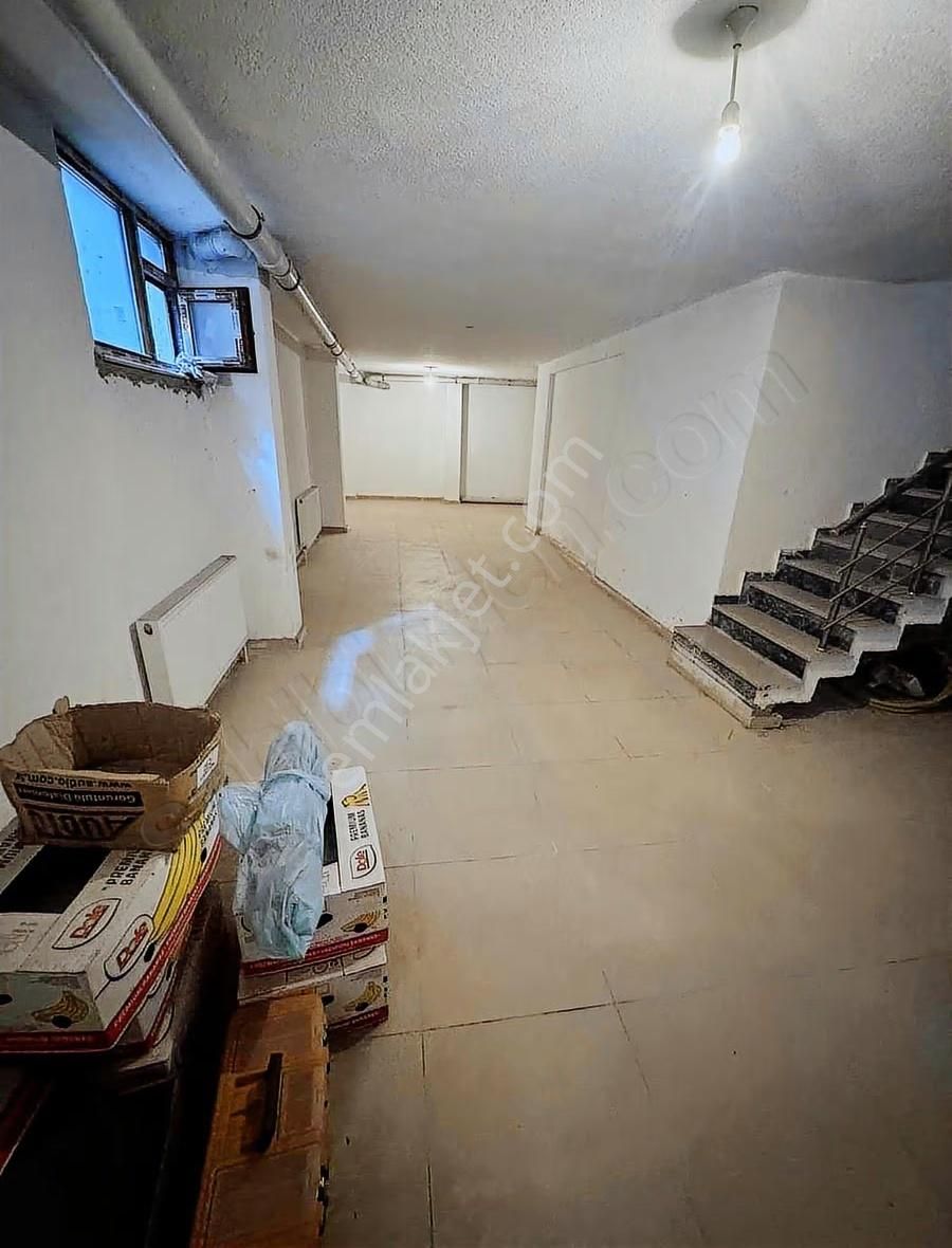 Sarıgazi Metro Yakını 135m² Köşe Dükkan Boş Ve Hemen Teslim - Görsel 5