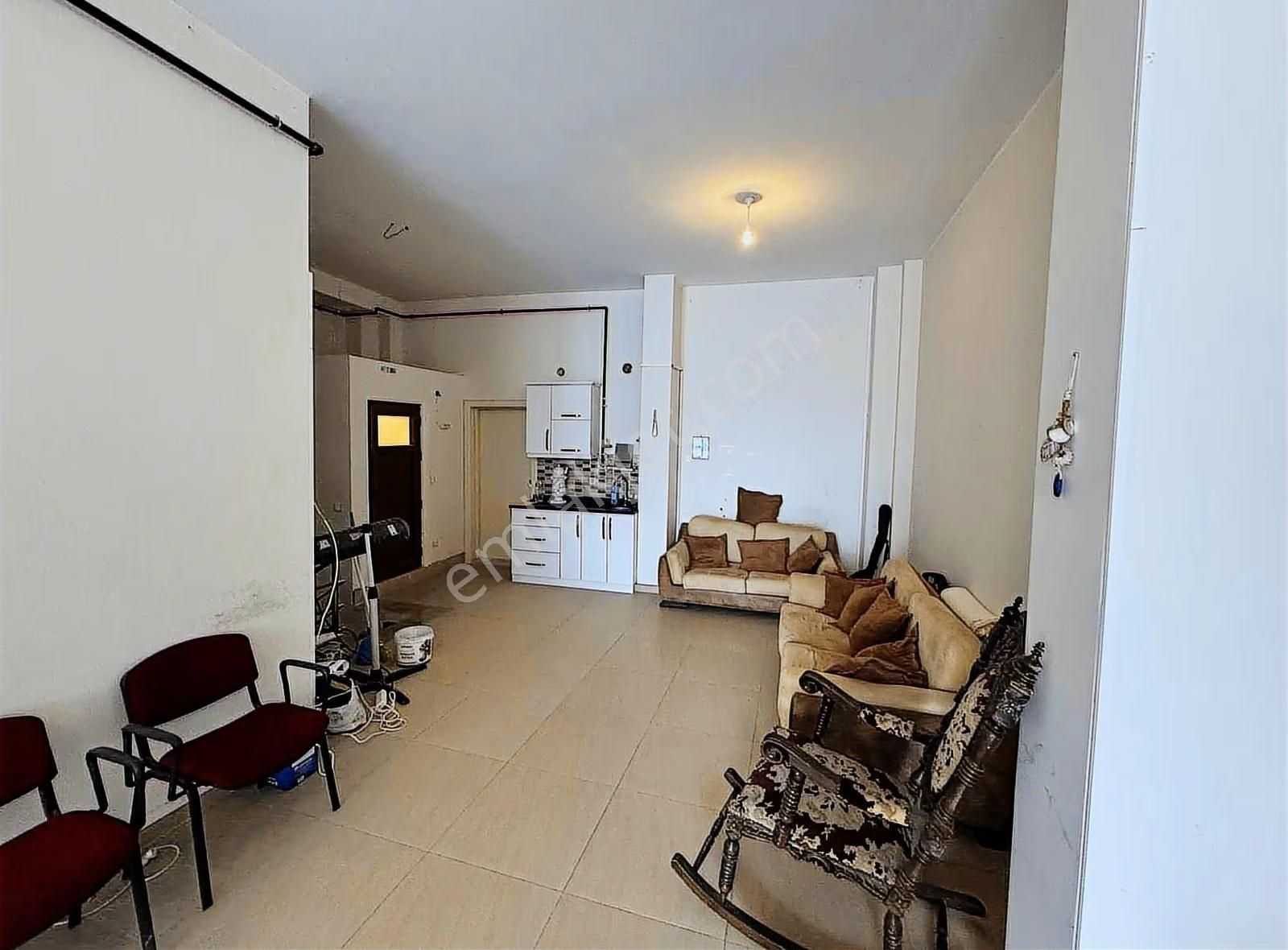 Sarıgazi Metro Yakını 135m² Köşe Dükkan Boş Ve Hemen Teslim - Görsel 11