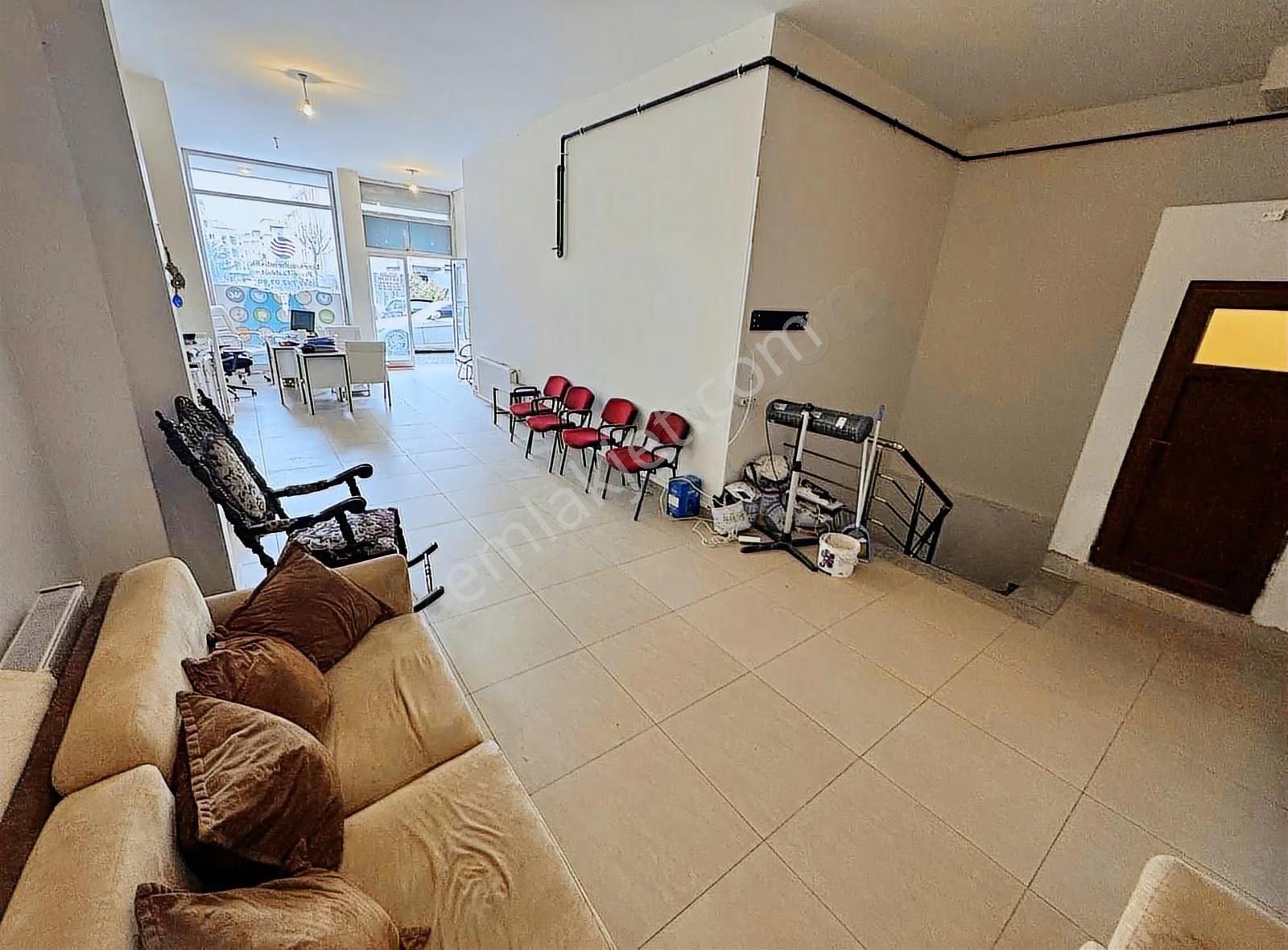 Sarıgazi Metro Yakını 135m² Köşe Dükkan Boş Ve Hemen Teslim - Görsel 8