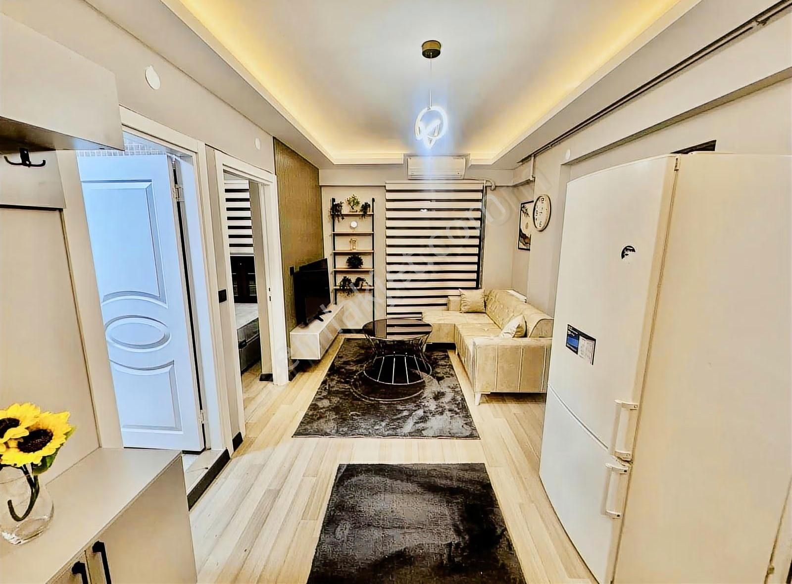 Cadde Üzerinde Mülkiyetli 2+1 Eşyalı Tasarımlı Geniş Arakatdaire - Görsel 5