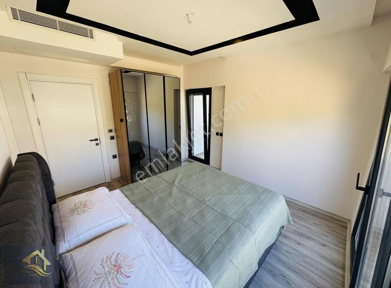 Kuşadası'nda Tam Müstakil Havuzlu Asansörlü Eşyalı 4+1 Özel Mülk - Görsel 19