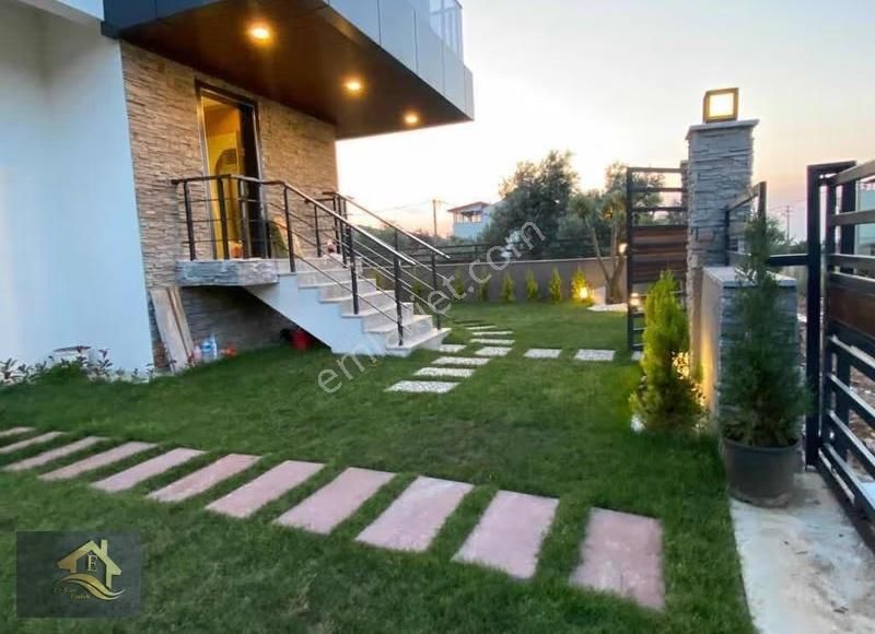 Kuşadası'nda Tam Müstakil Havuzlu Asansörlü Eşyalı 4+1 Özel Mülk - Görsel 28