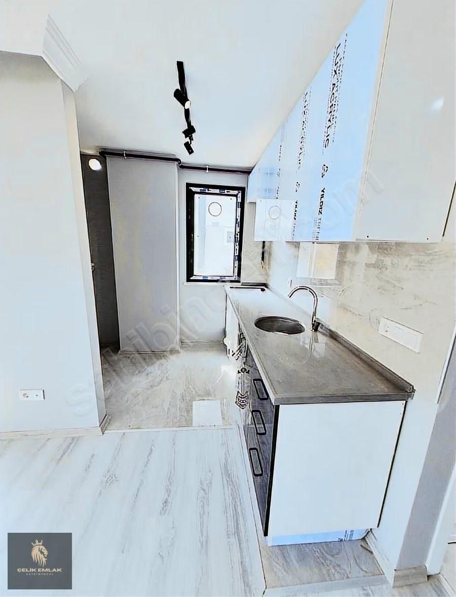 Ümraniye Cadde Üzeri Metro 5 Dakika - Görsel 19