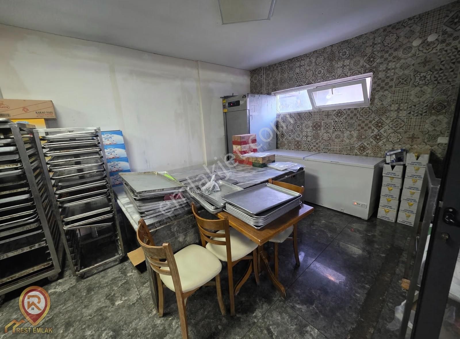 Rest Emlak - Cadde Üzeri Köşede Geniş Devren Kiralık Fırın - Görsel 5