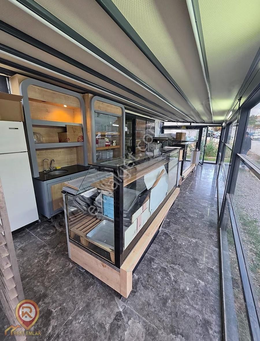 Rest Emlak - Cadde Üzeri Köşede Geniş Devren Kiralık Fırın - Görsel 14