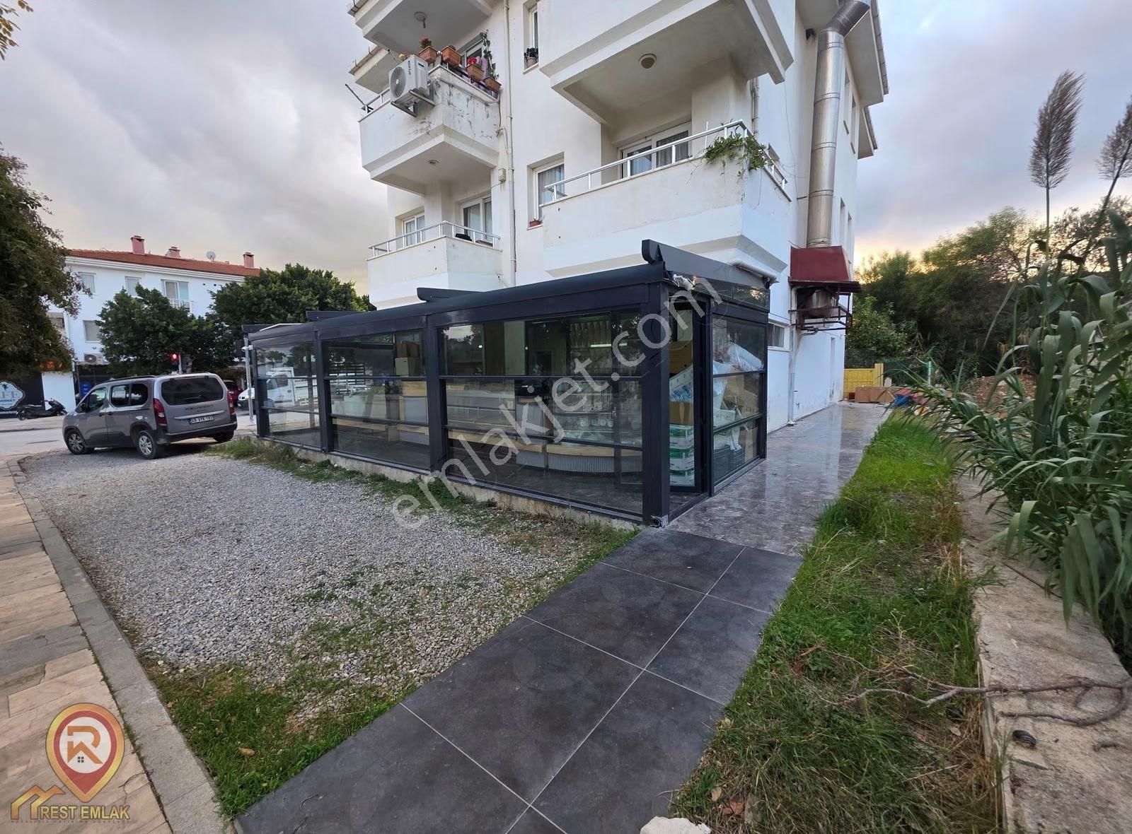 Rest Emlak - Cadde Üzeri Köşede Geniş Devren Kiralık Fırın - Görsel 12