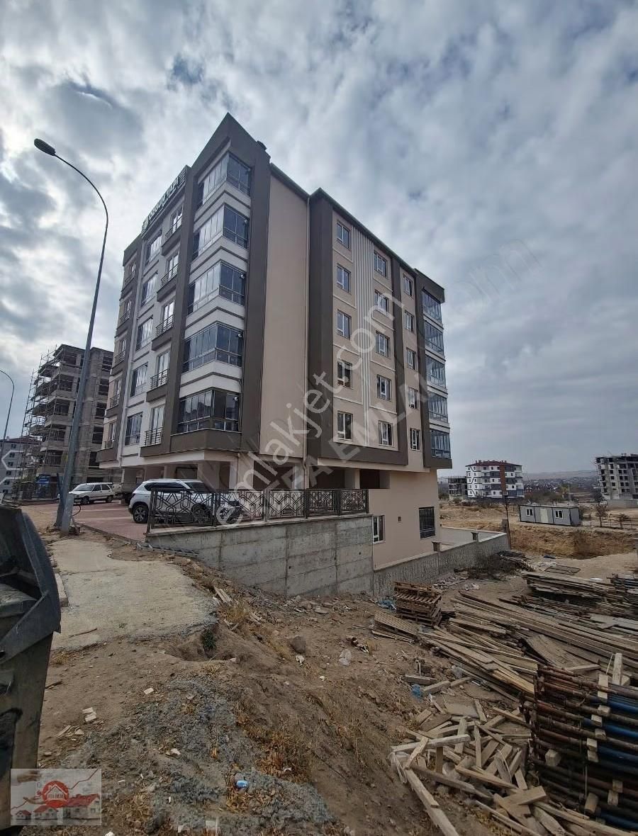 Hastane Yakınında Satılık 2+1 Kombili Sıfır Daire - Görsel 2