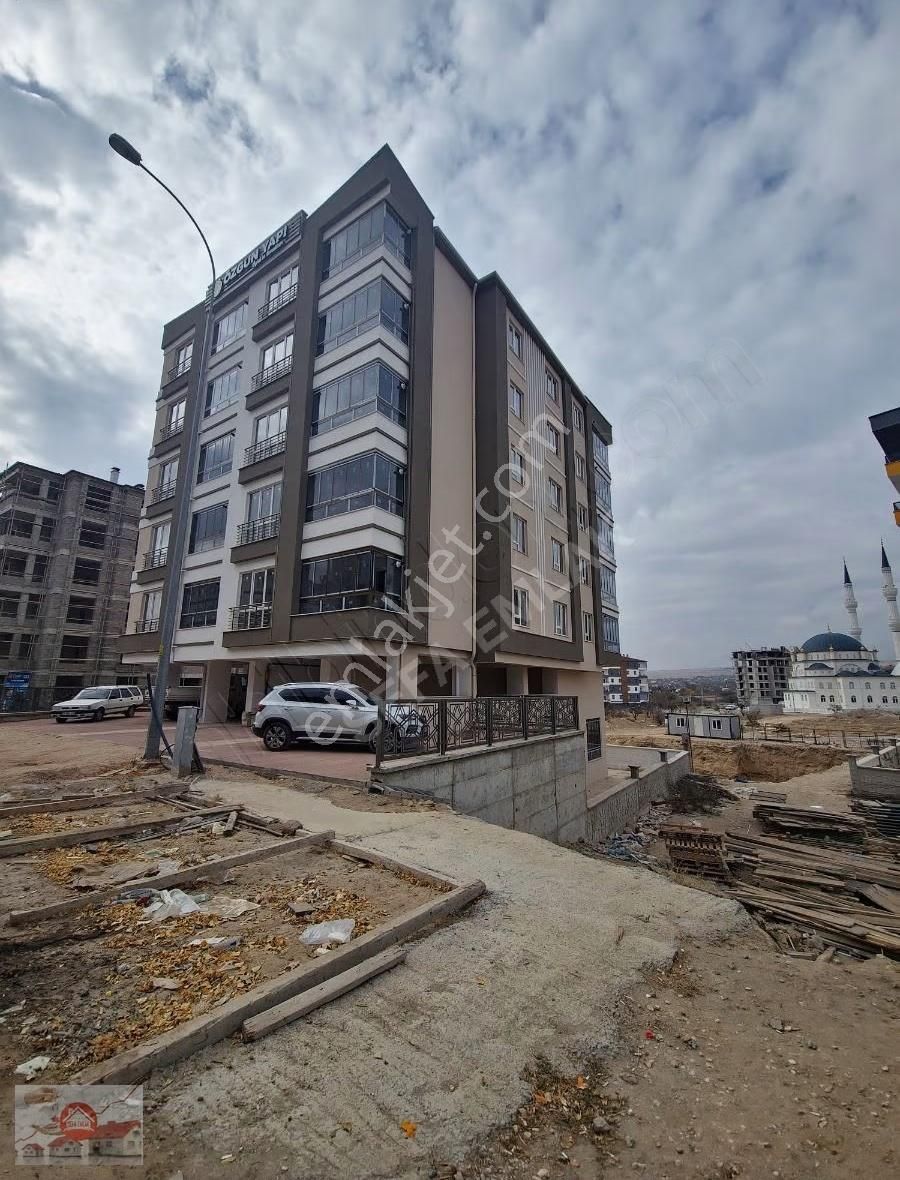 Hastane Yakınında Satılık 2+1 Kombili Sıfır Daire - Görsel 3