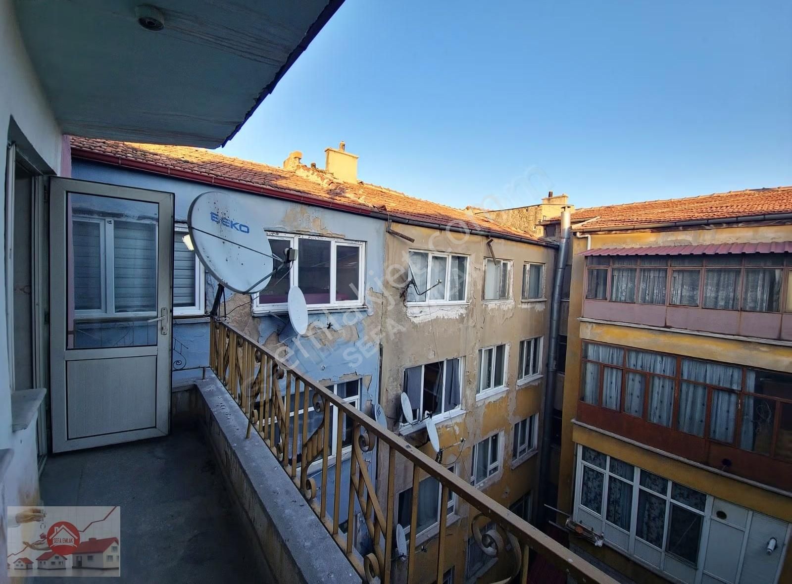 Satılık Sobalı 4+1 Daire Çarşı Merkezde Yatırımlık - Görsel 2